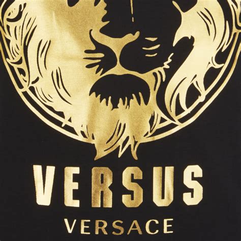 versace versus logo
