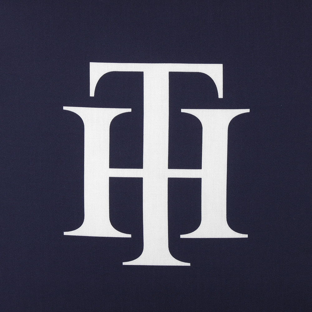 Томми Хилфигер Логотип - нашлось много фотографий хорошего качества