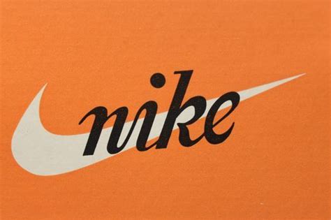 nike 1972 logo